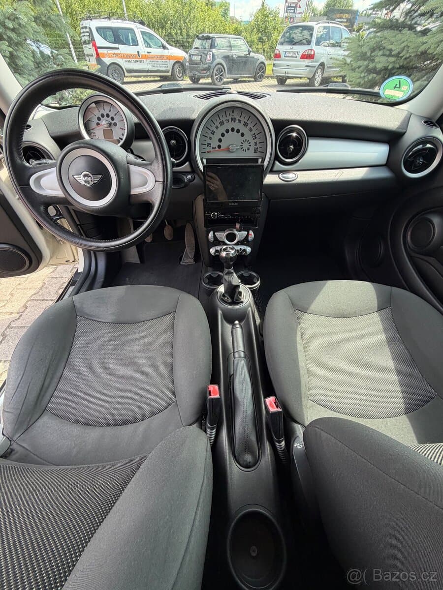 2010 Mini COOPER - 12