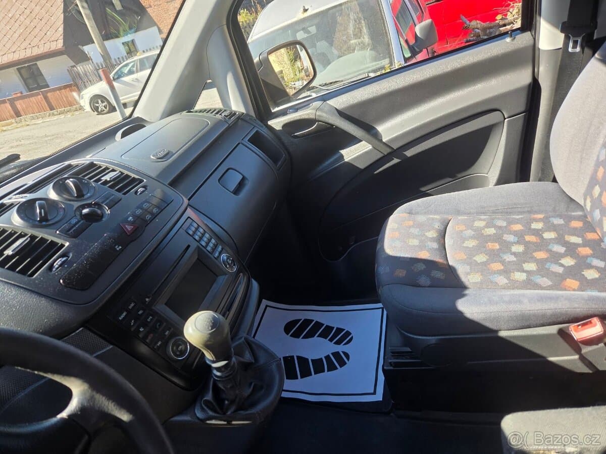 2011 Mercedes-Benz VITO - 12