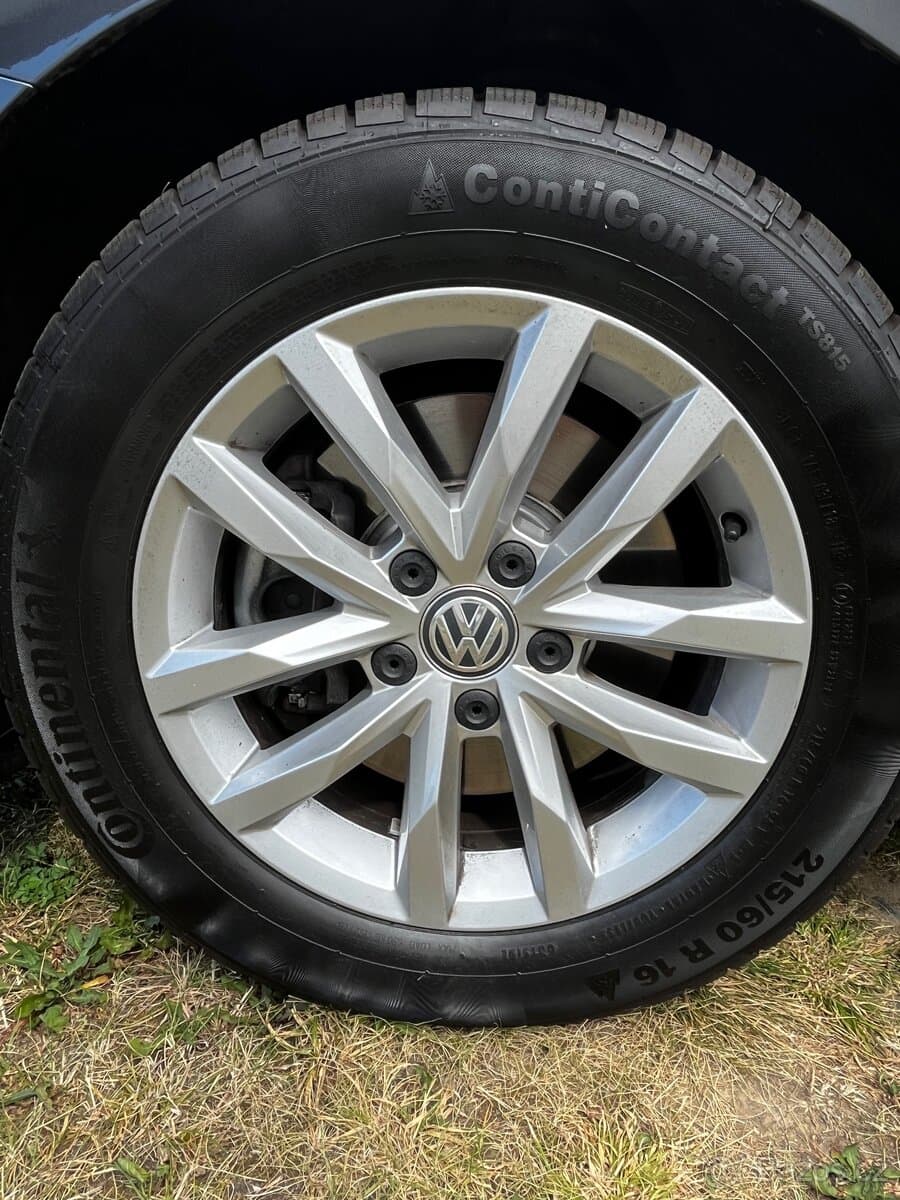 2019 Volkswagen PASSAT - 12