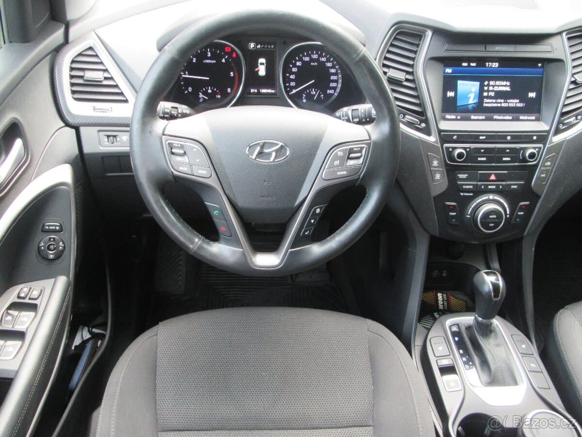 2016 Hyundai SANTA FE - 12