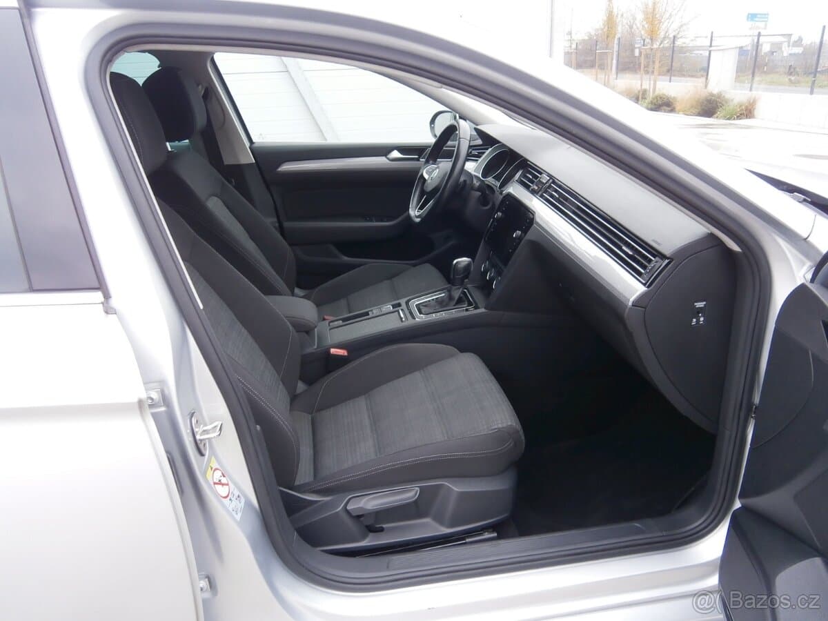 2020 Volkswagen PASSAT - 12