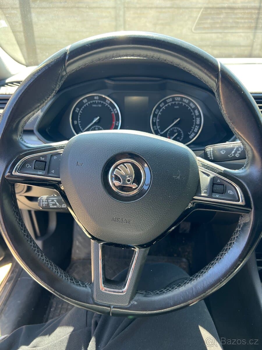 2018 Škoda SUPERB - 12