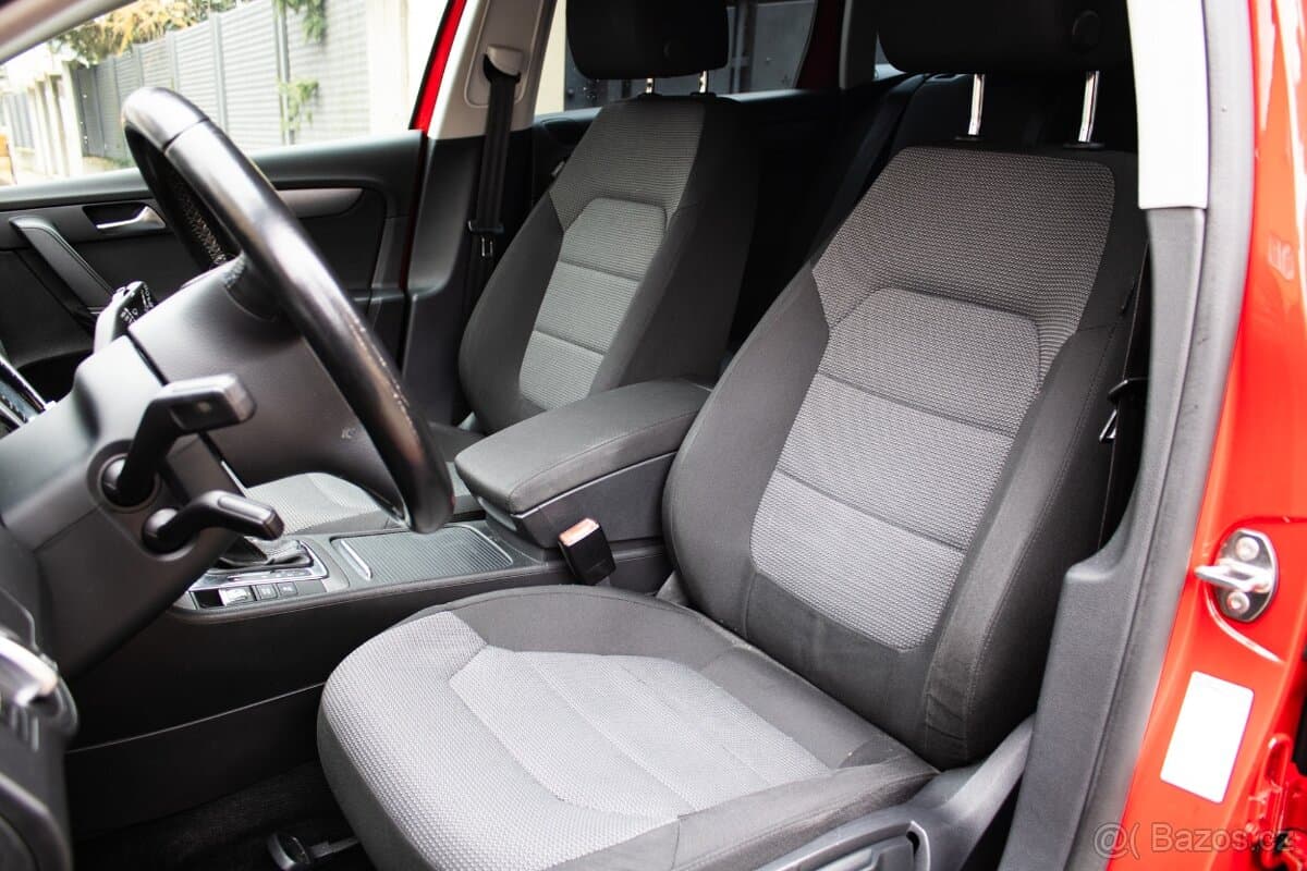 2011 Volkswagen PASSAT - 12