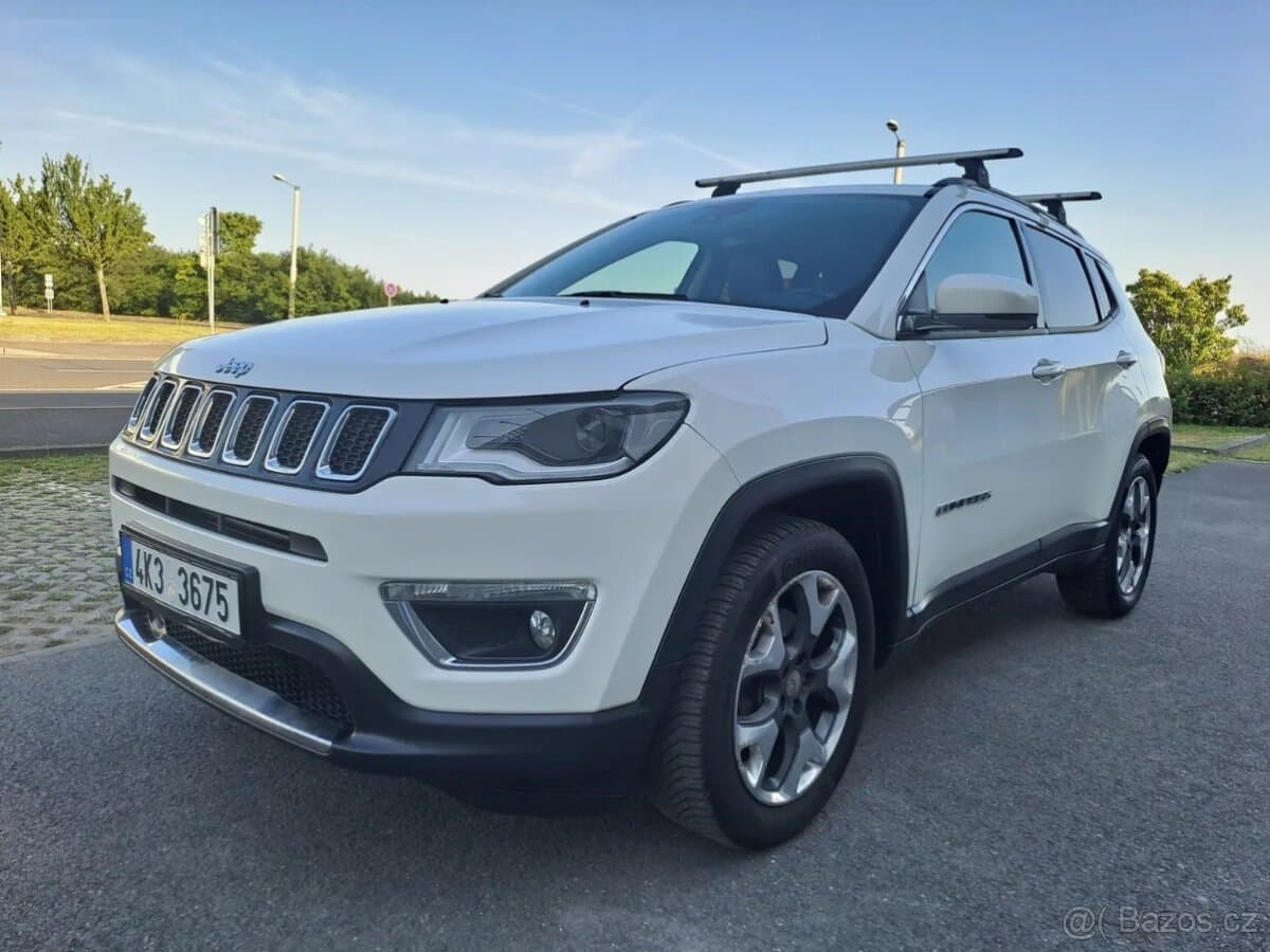 2019 Jeep COMPASS - 12