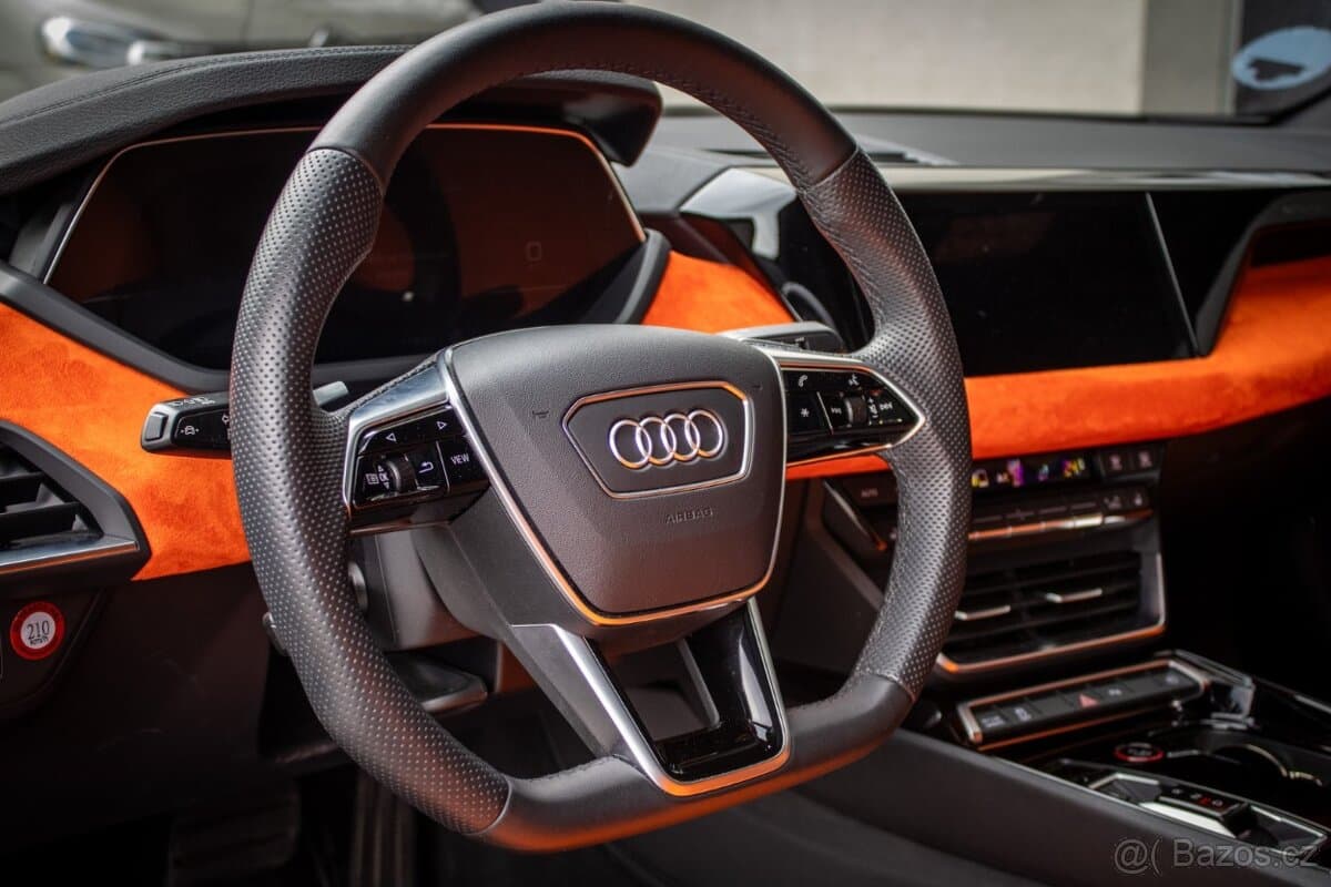 2022 Audi E-TRON - 12