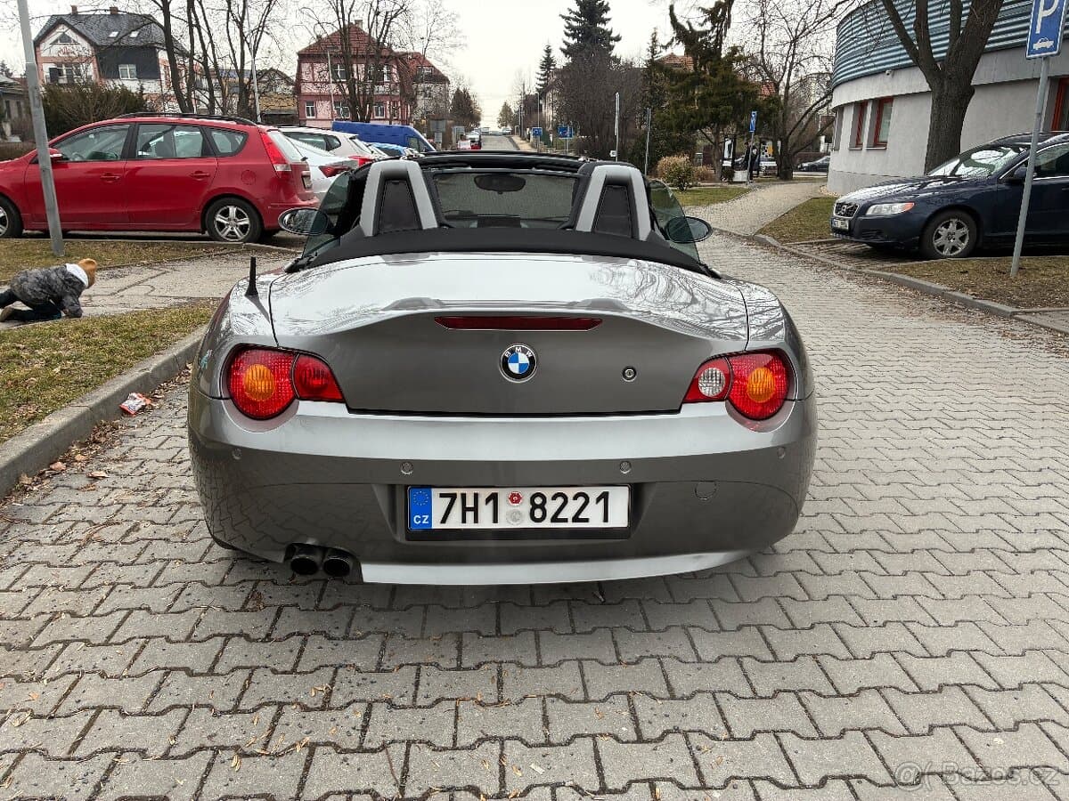 2003 BMW Z4 - 12
