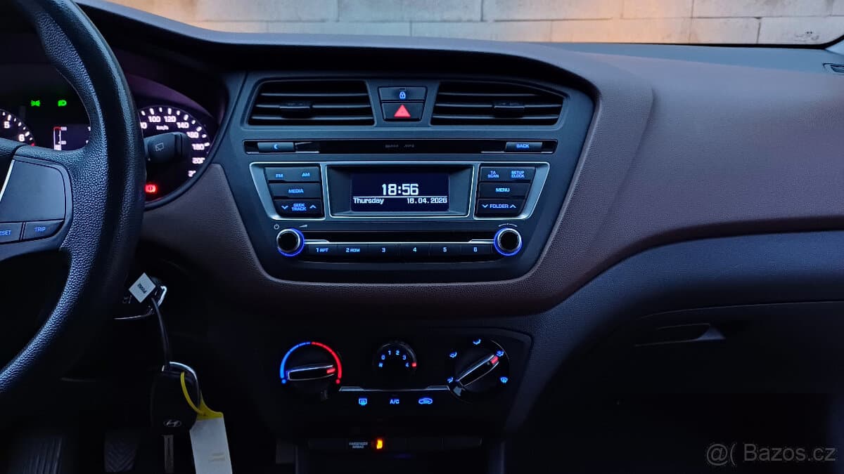 2015 Hyundai i20 - 12