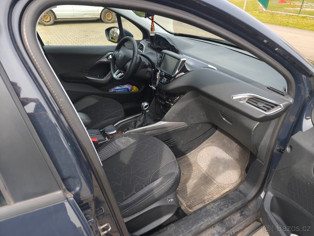 2019 Peugeot 2008 - 12