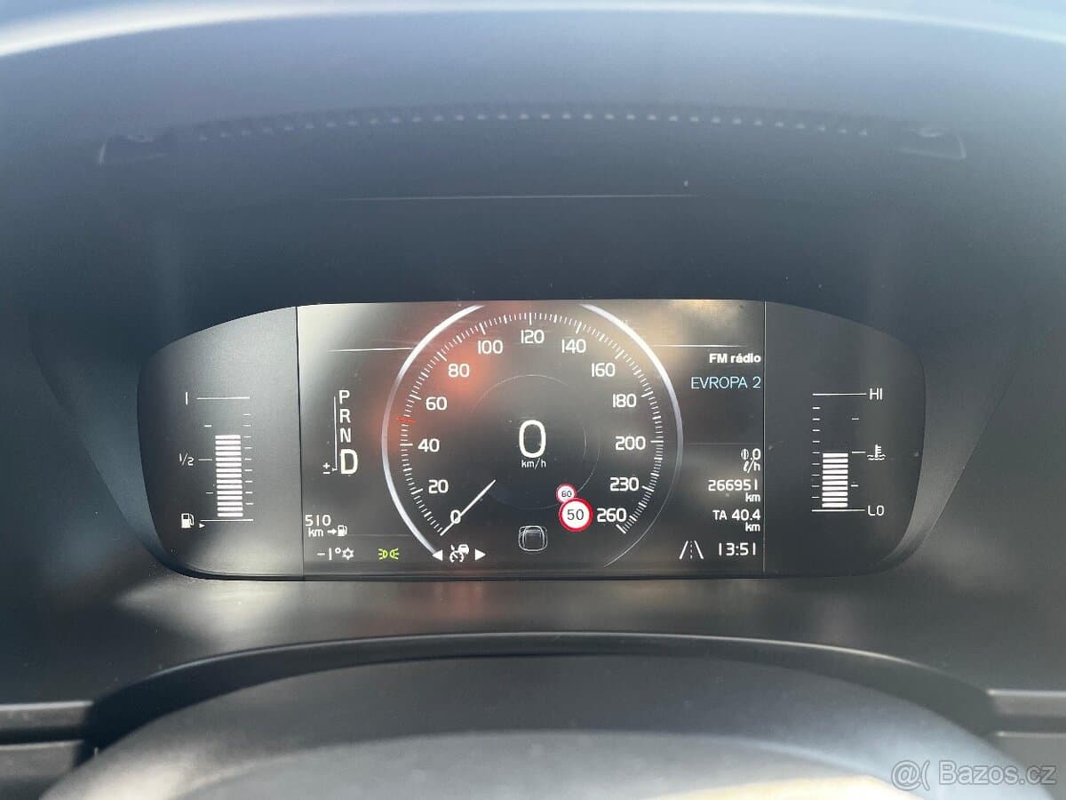 2017 Volvo V90 - 12