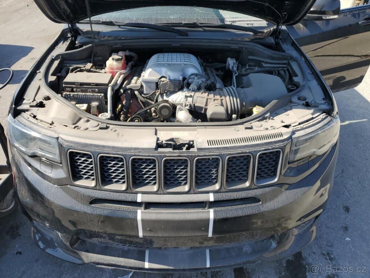2018 Jeep CHEROKEE - 12