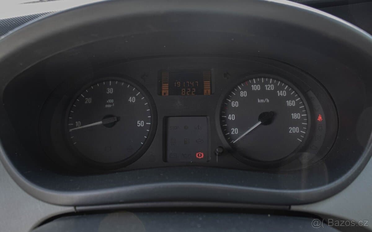 2011 Opel VIVARO - 12
