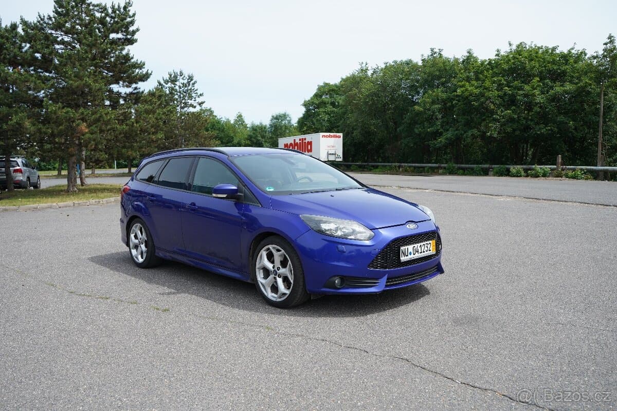 2013 Ford FOCUS - 12