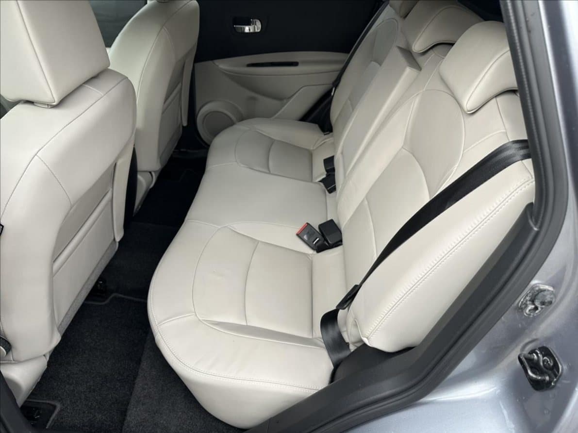 2012 Nissan QASHQAI - 12