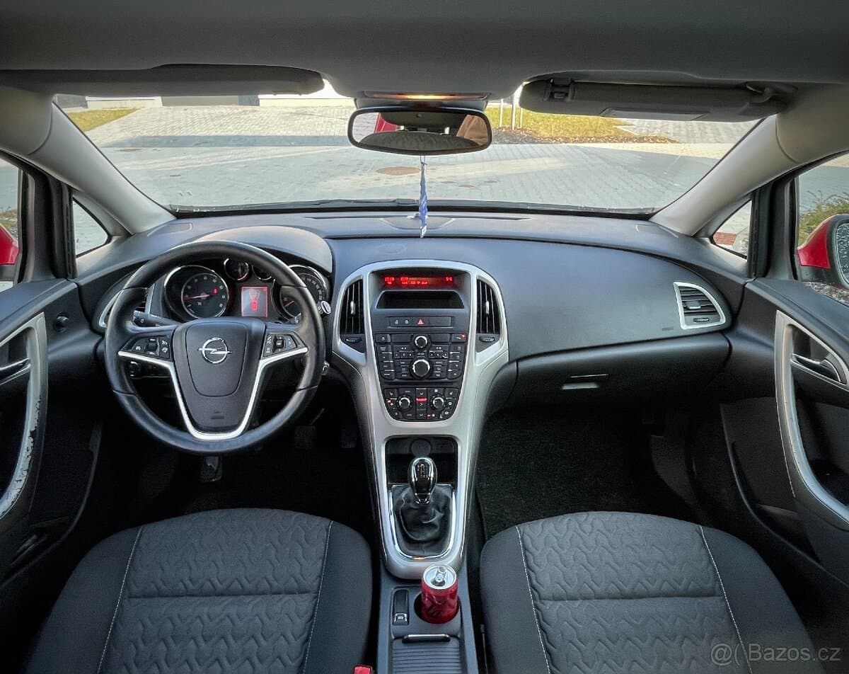 2013 Opel ASTRA - 12