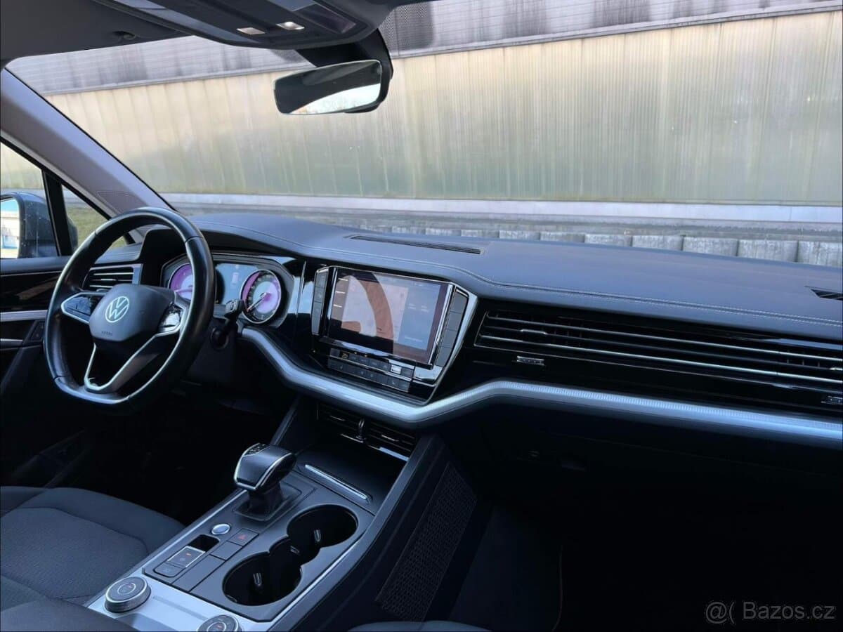 2021 Volkswagen TOUAREG - 12