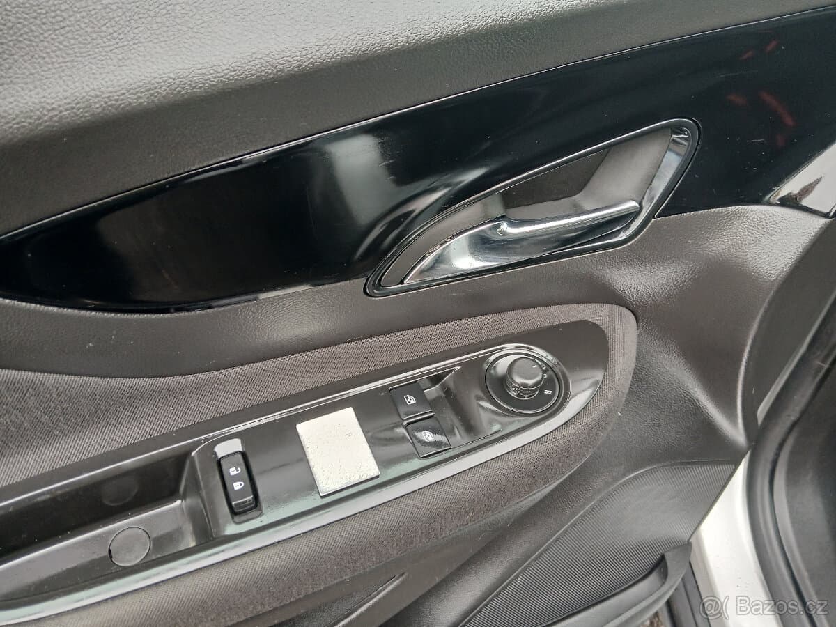 2019 Opel MOKKA - 12