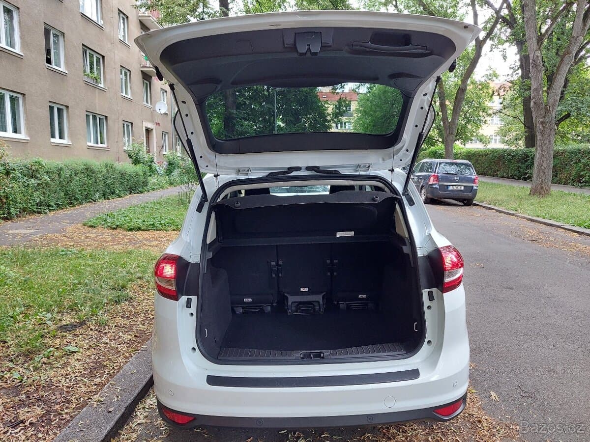 2017 Ford C-MAX - 12