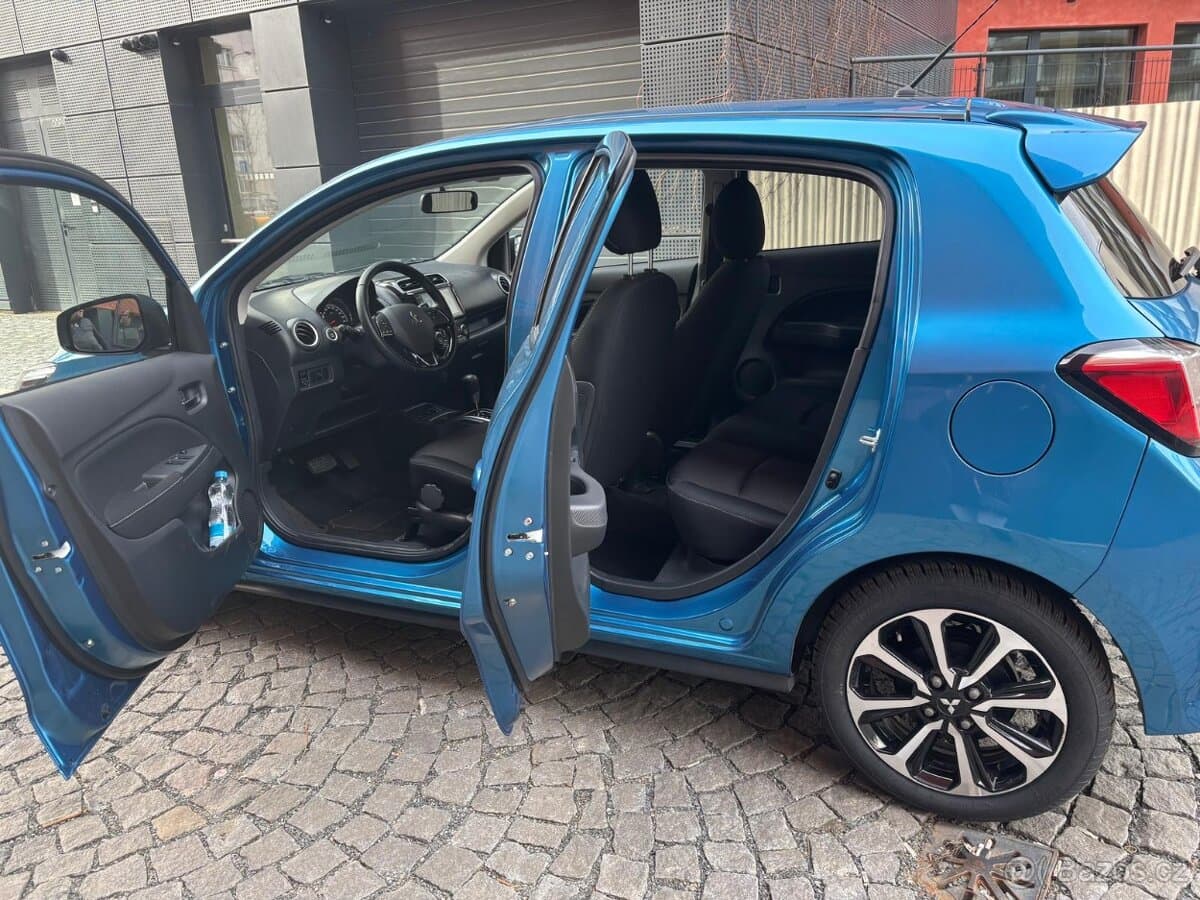 2021 Mitsubishi OSTATNÍ - 12