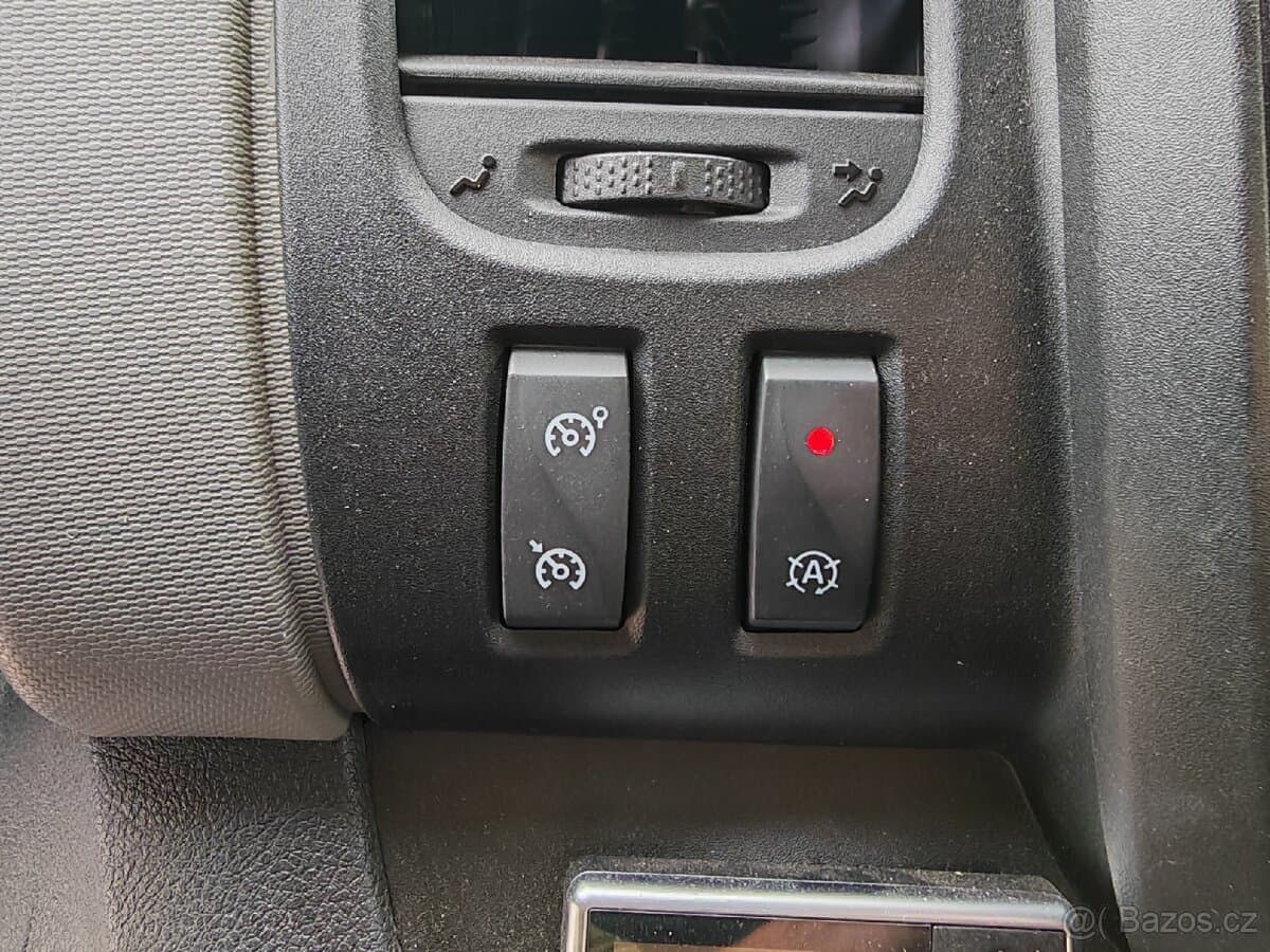 Renault TRAFIC - 12