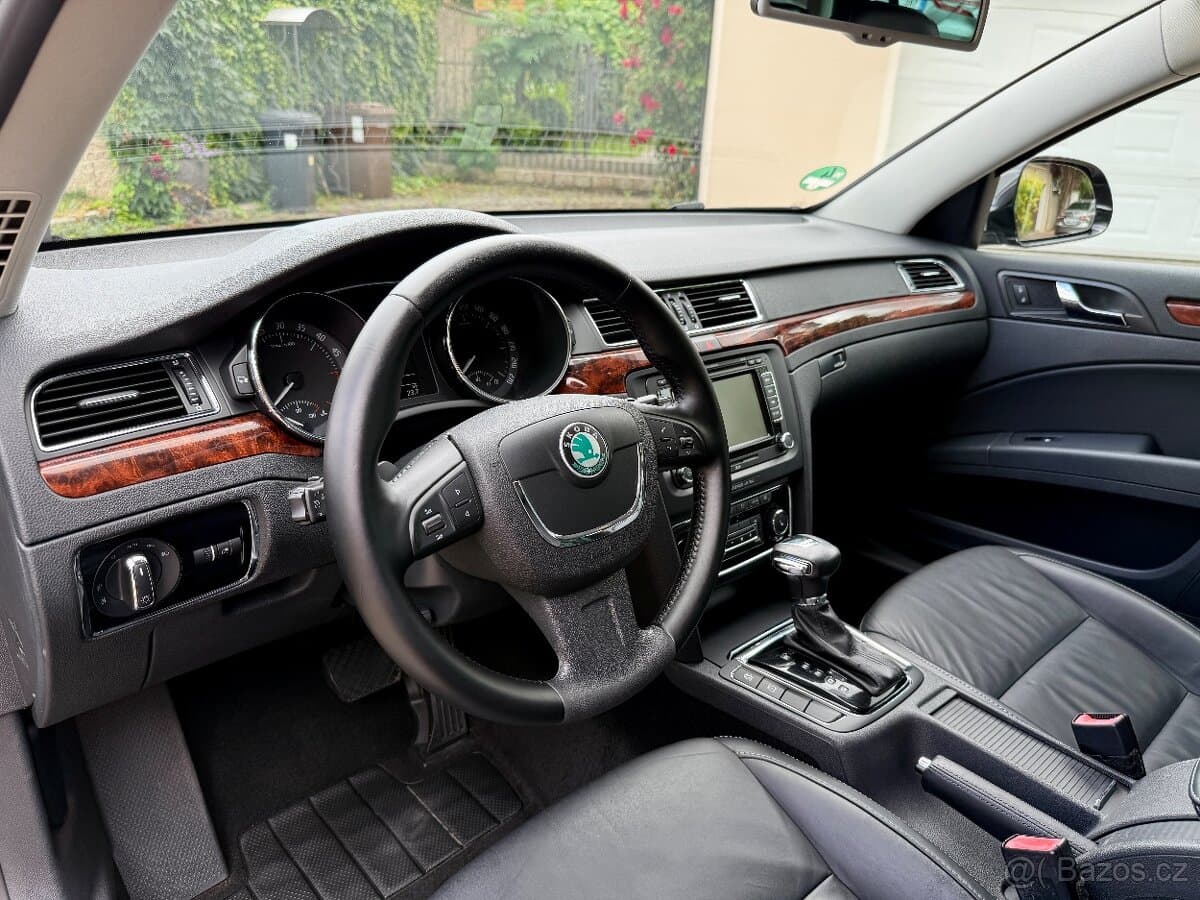 2012 Škoda SUPERB - 12