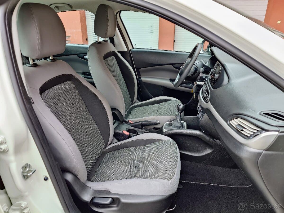 2017 Fiat TIPO - 12