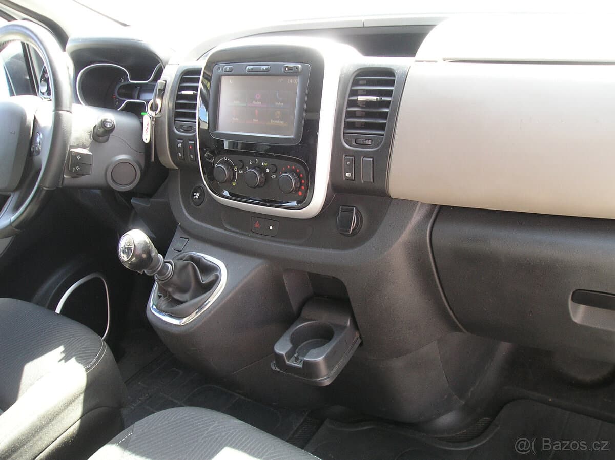 2018 Renault TRAFIC - 12