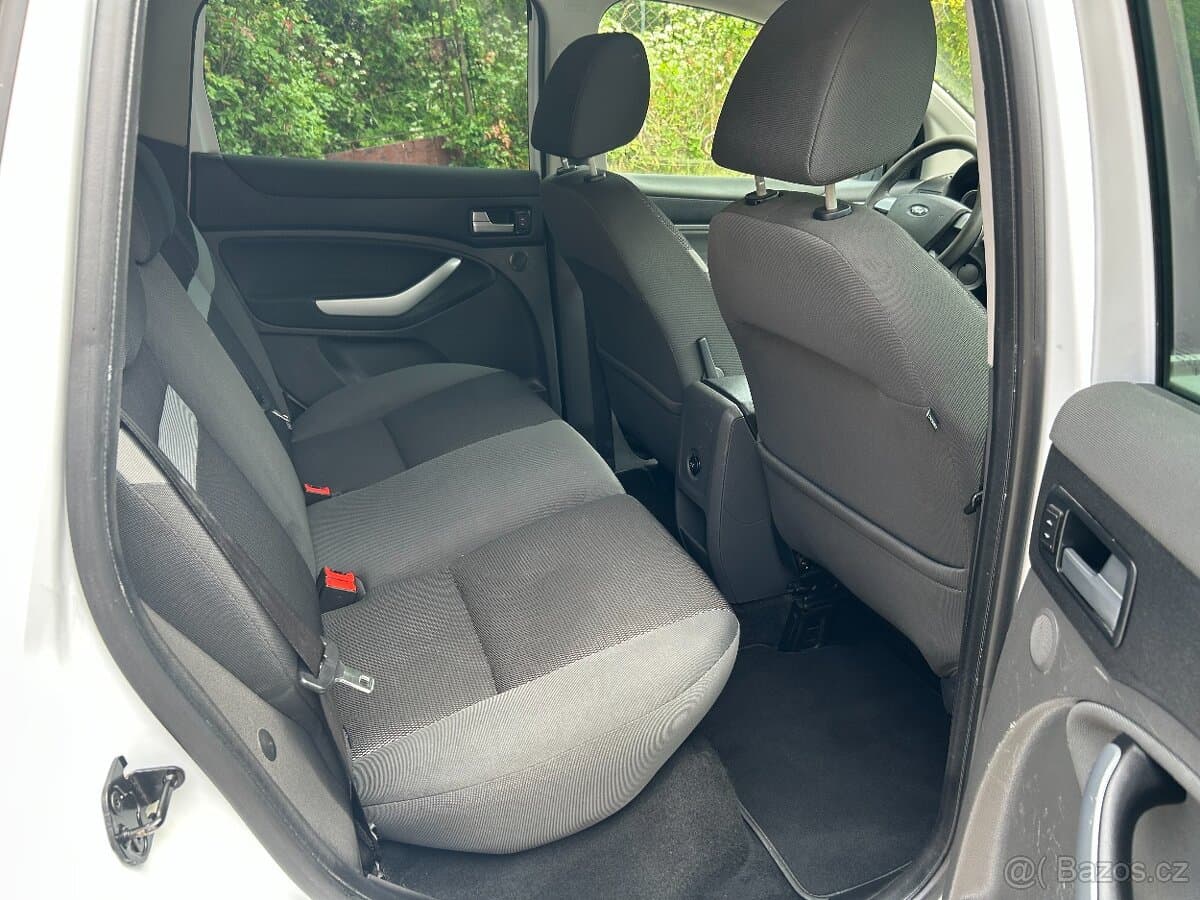 2012 Ford KUGA - 12