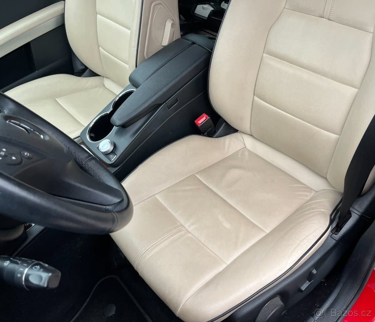 2010 Mercedes-Benz GLK - 12