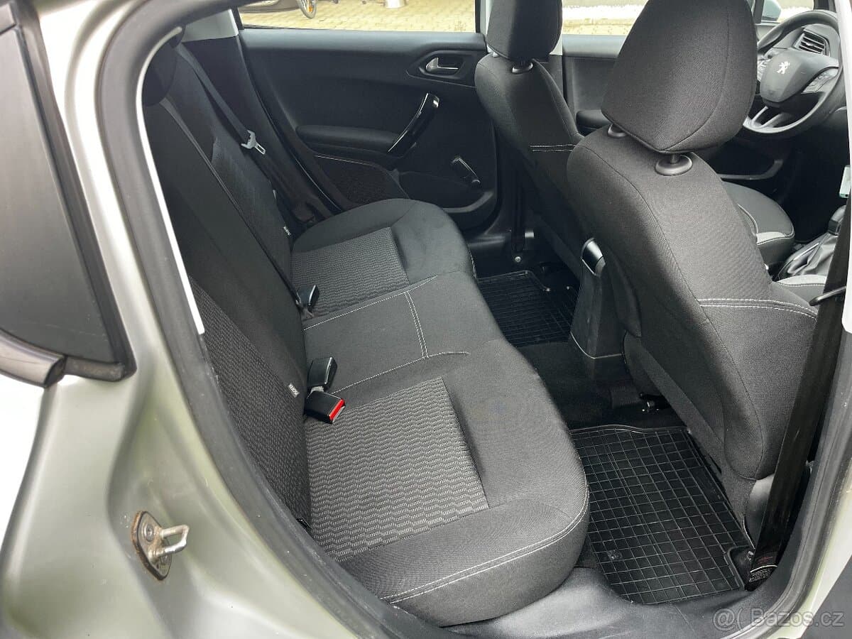 2016 Peugeot 208 - 12