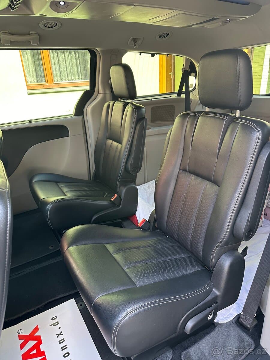 2012 Lancia VOYAGER - 12