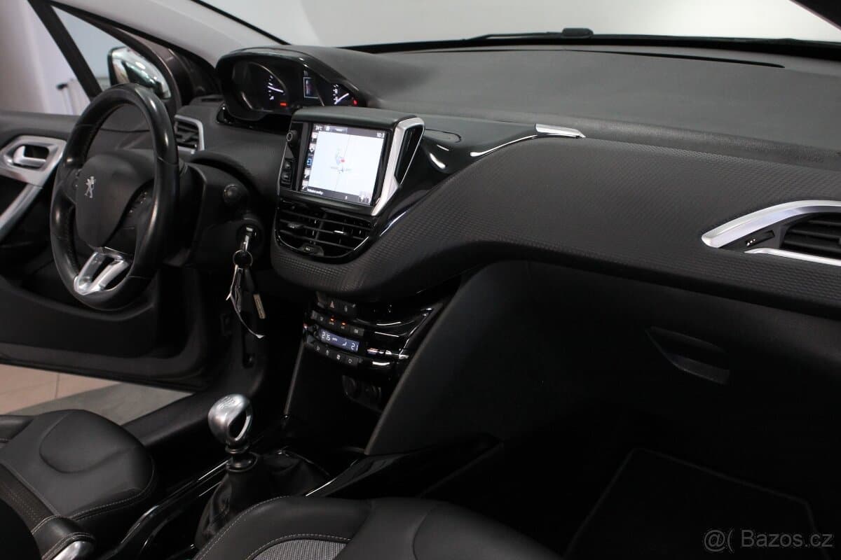 2016 Peugeot 2008 - 12