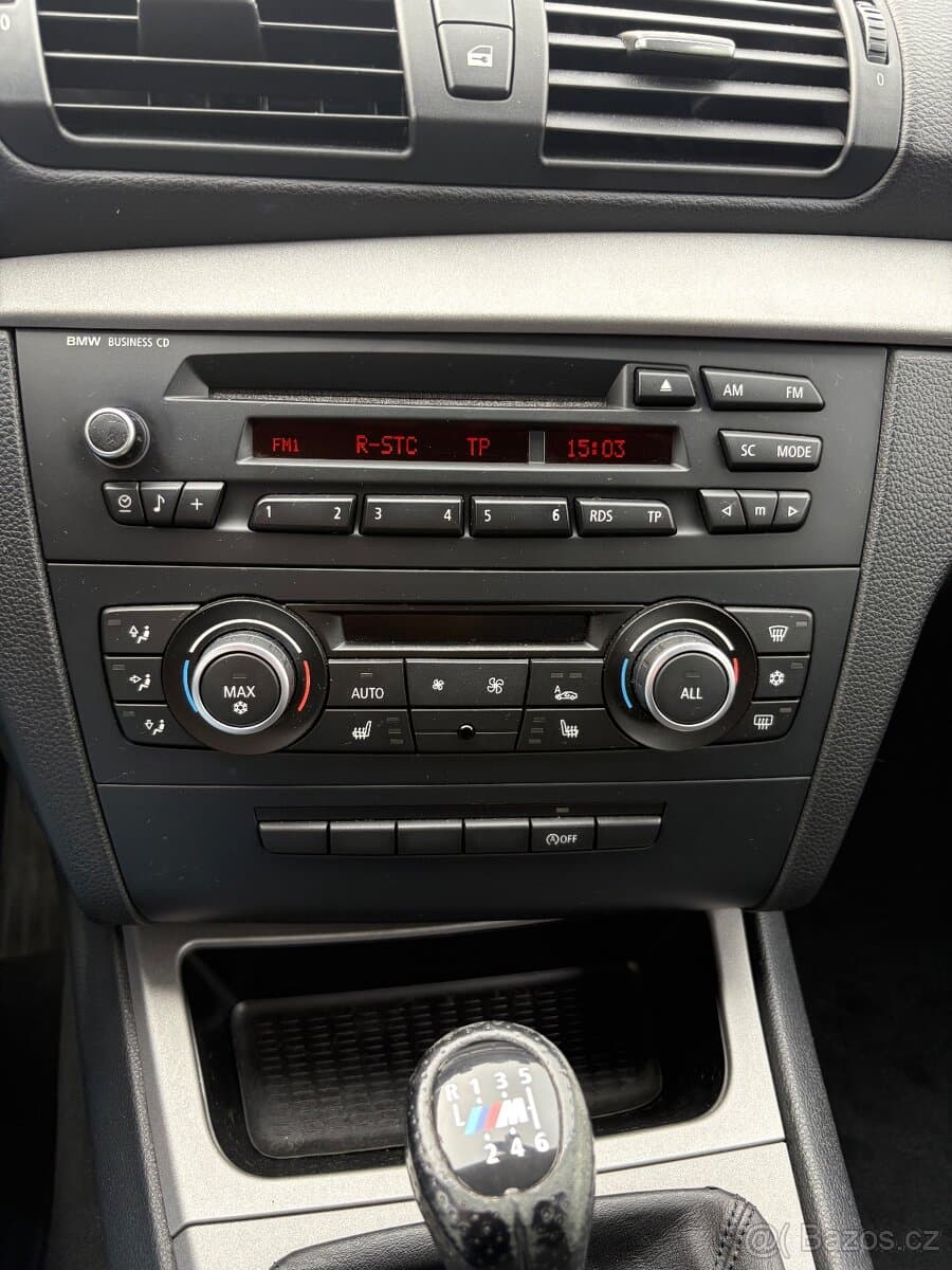 2011 BMW 1-SERIES - 12