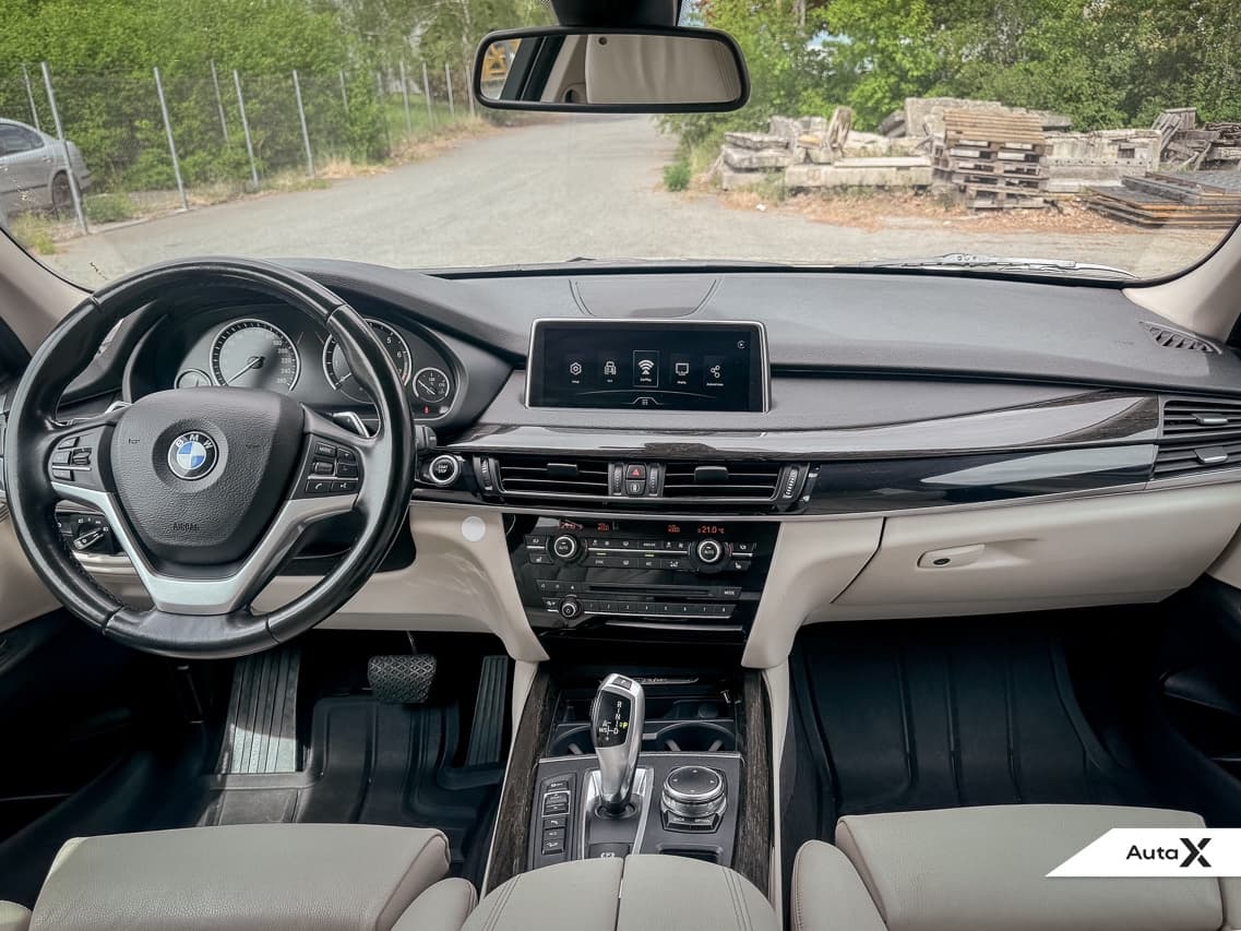 2018 BMW X5 - 12
