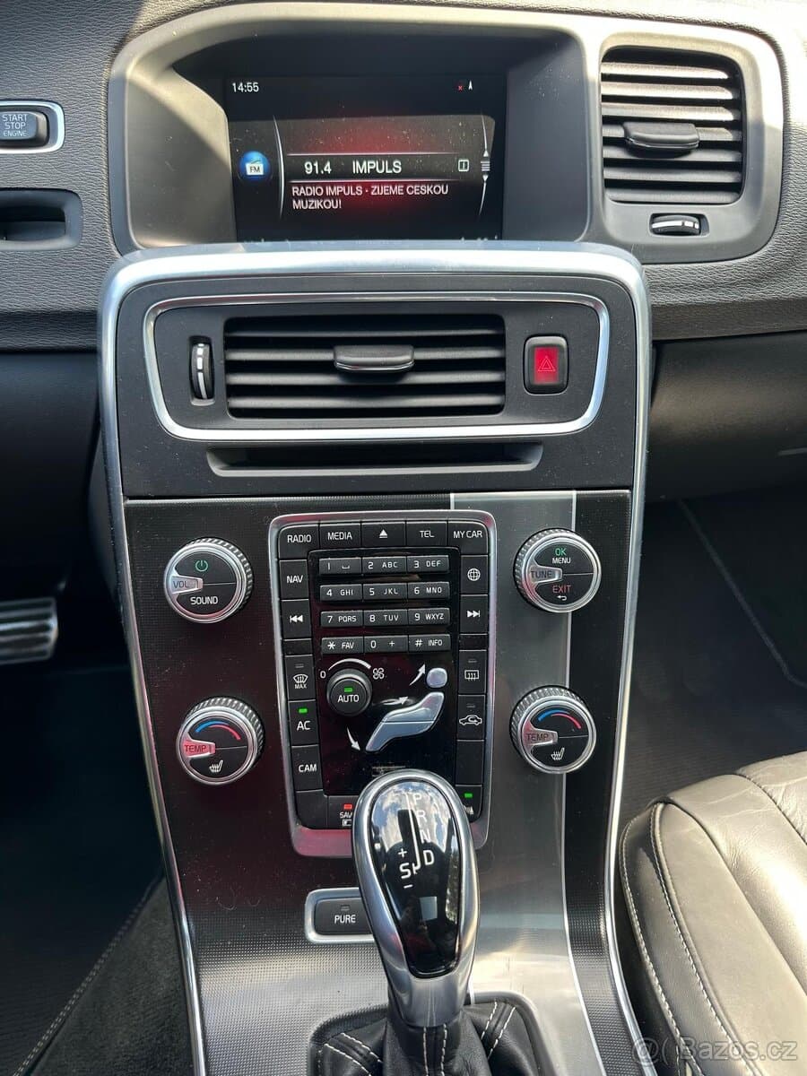 2014 Volvo V60 - 12