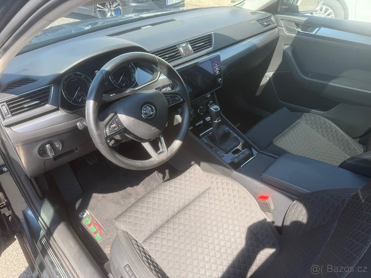 2018 Škoda SUPERB - 12
