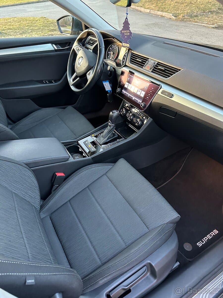 2019 Škoda SUPERB - 12