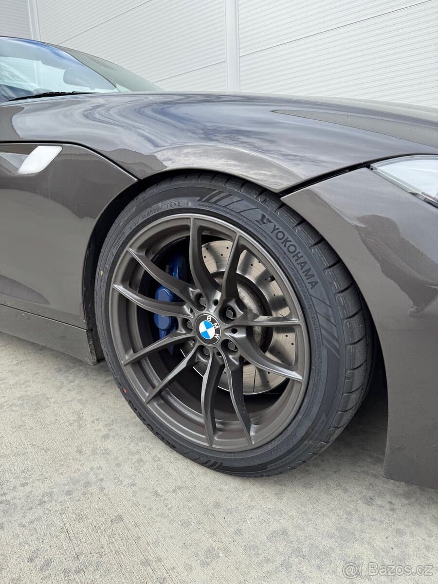 2009 BMW Z4 - 12