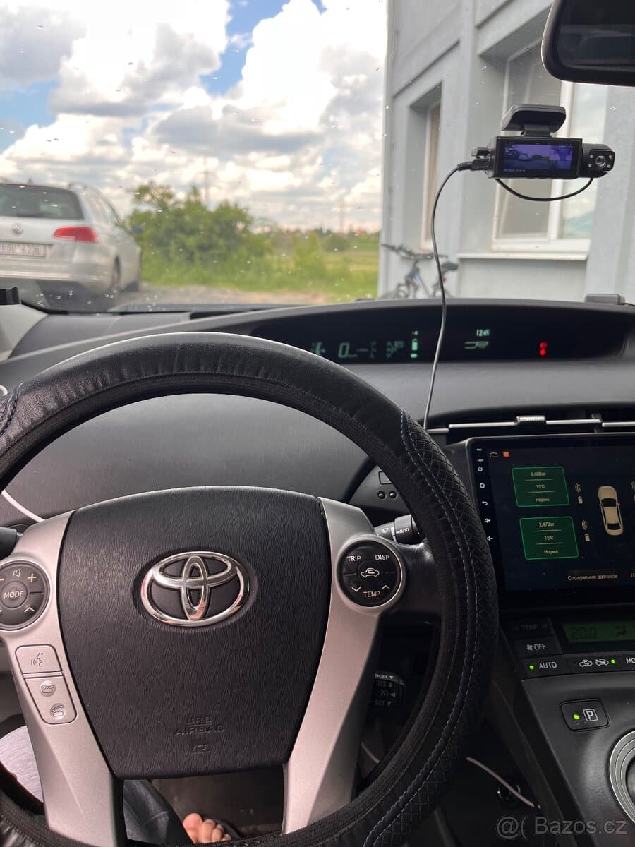 Toyota PRIUS - 12
