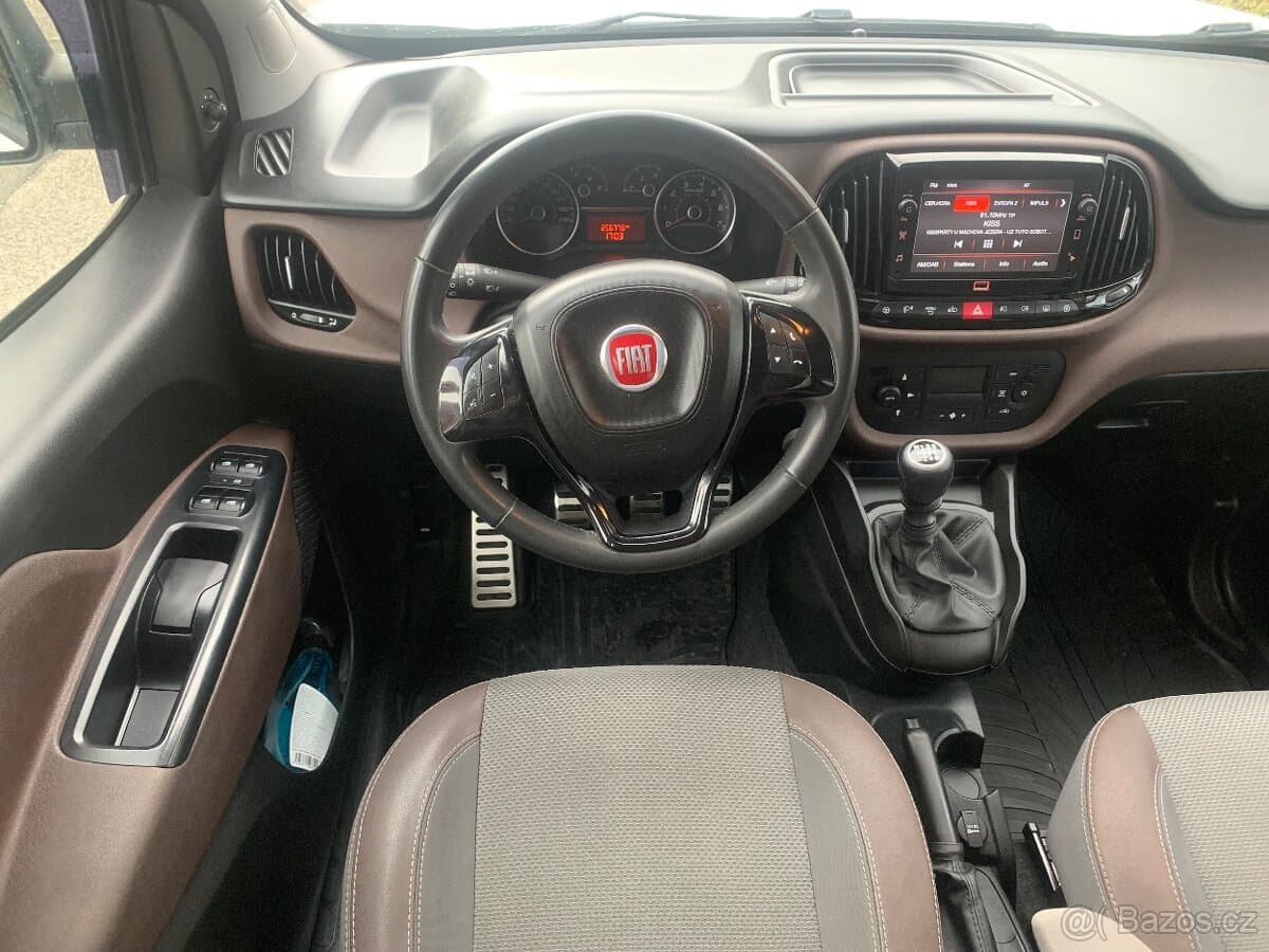 2021 Fiat DOBLO - 12