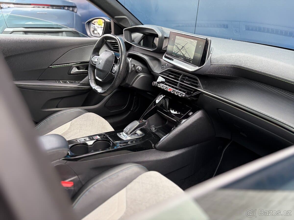 2021 Peugeot 208 - 12