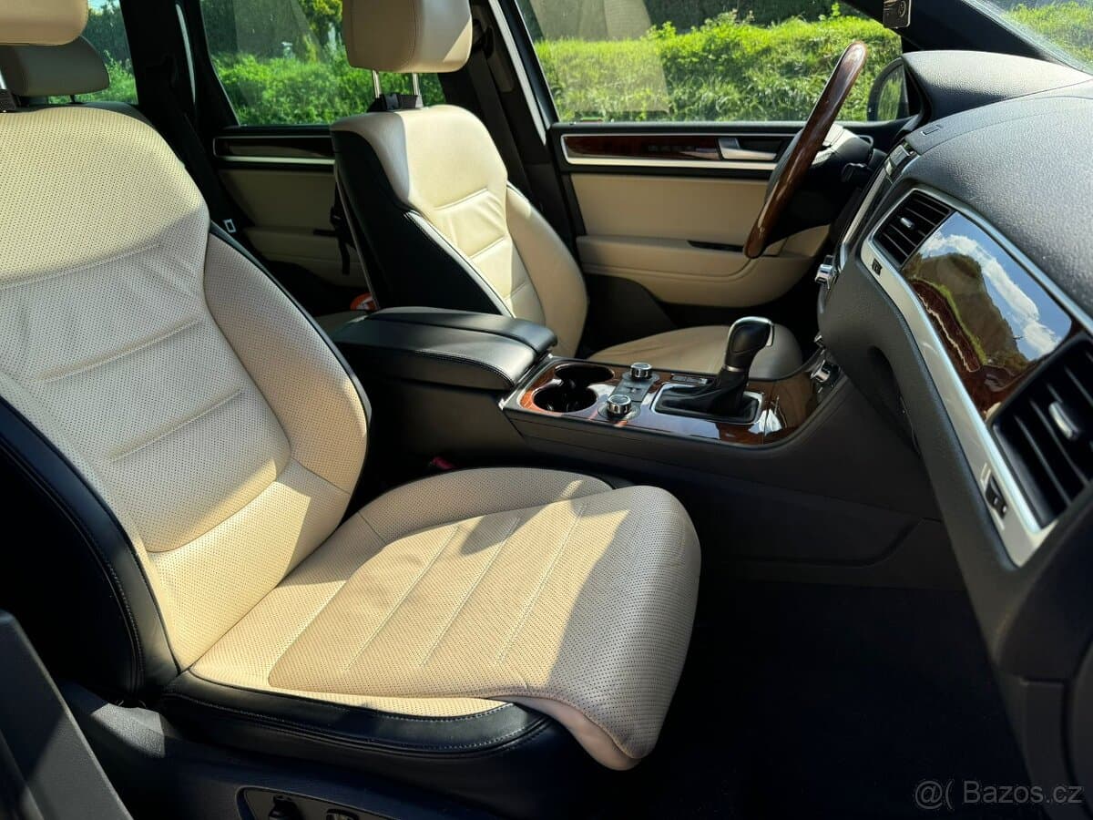 2014 Volkswagen TOUAREG - 12