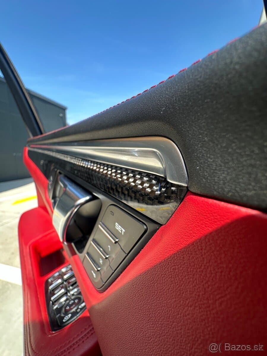2015 Porsche MACAN - 12