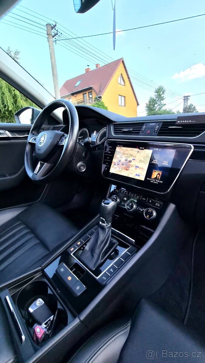 2018 Škoda SUPERB - 12