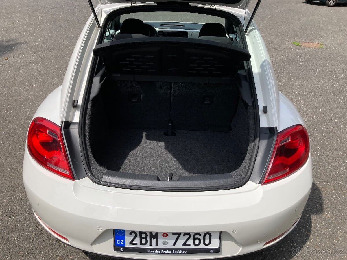 2012 Volkswagen BEETLE - 12