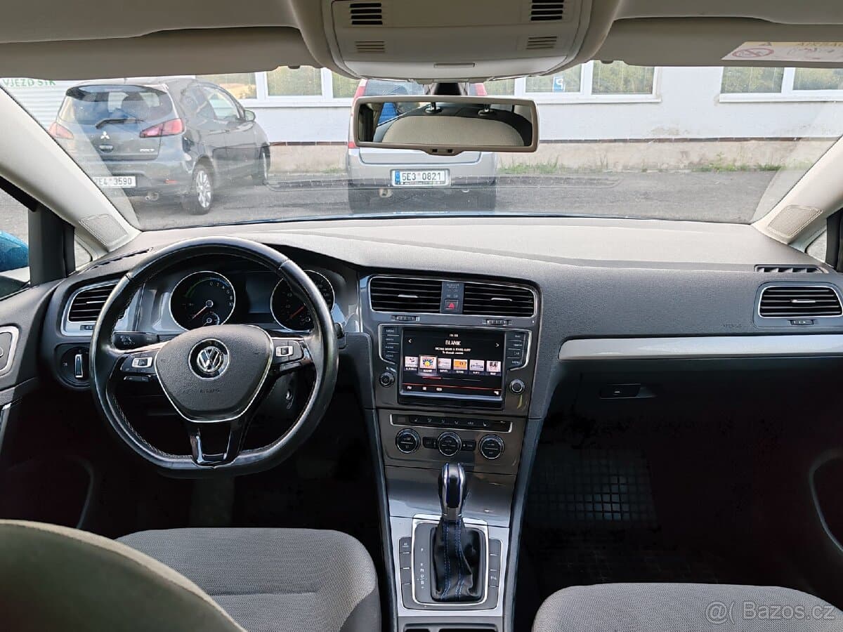2015 Volkswagen GOLF - 12