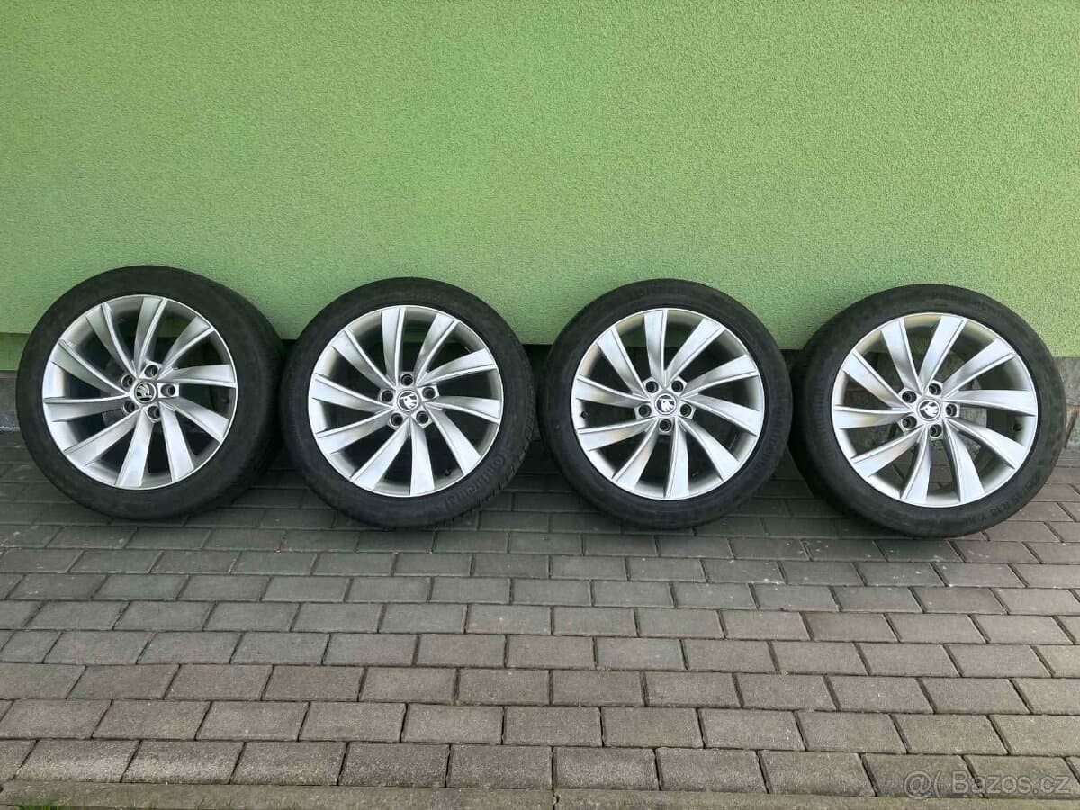 2016 Škoda SUPERB - 12