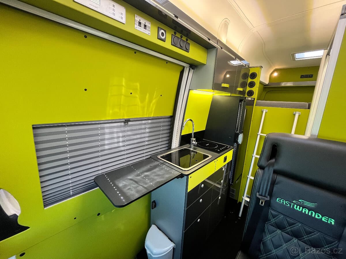 Mercedes-Benz SPRINTER - 12