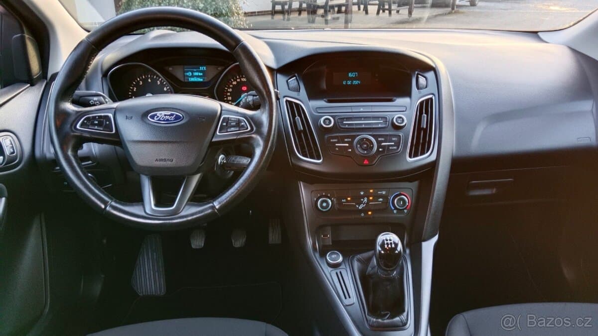 2017 Ford FOCUS - 12