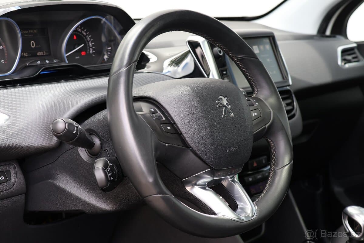 2015 Peugeot 2008 - 12