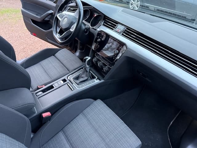 2021 Volkswagen PASSAT - 12